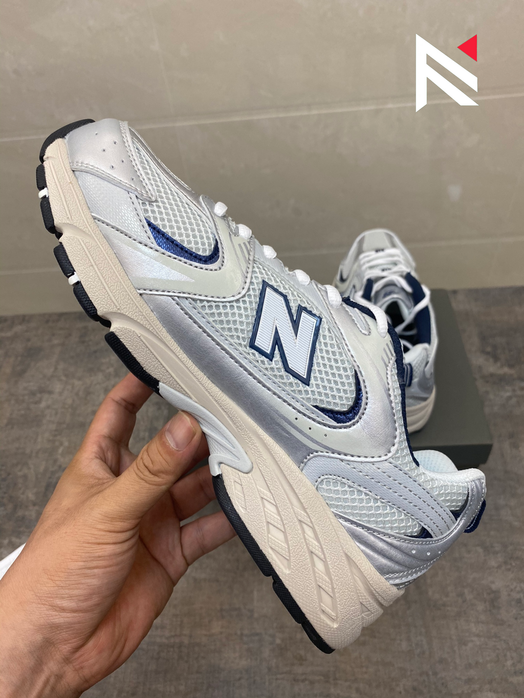 New Balance 530